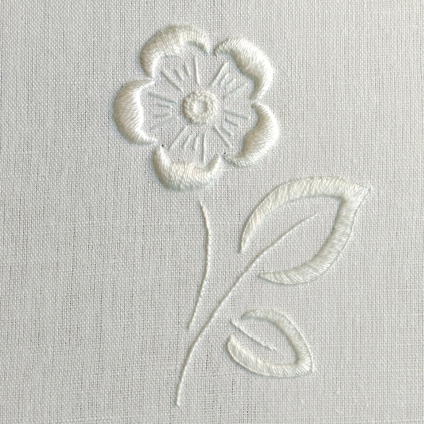 Kit de broderie blanche « Tudor Rose »