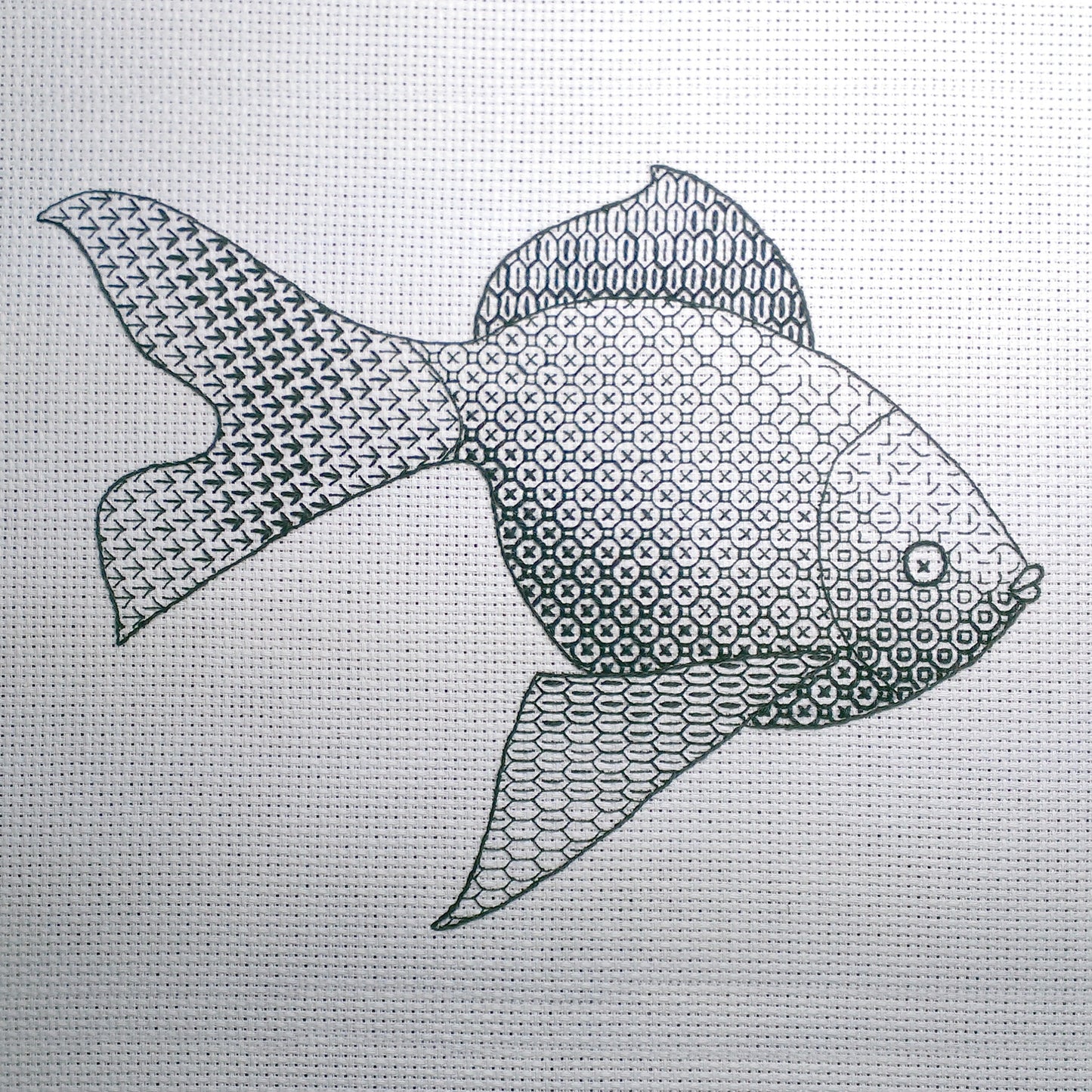Motif de broderie Blackwork « Poisson rouge »