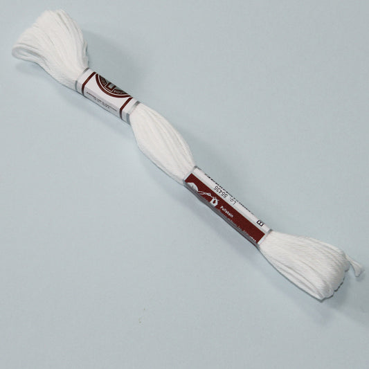 Tapisserie en coton blanc doux