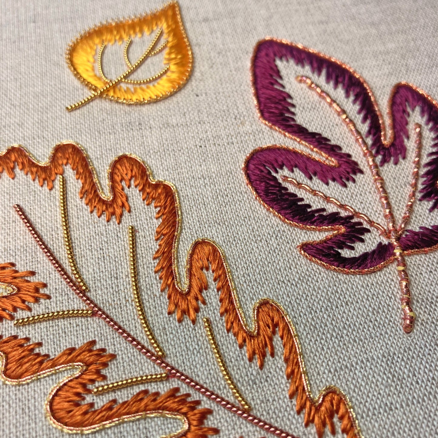 Kit de broderie en soie et broderie à l'or « Feuilles d'automne »