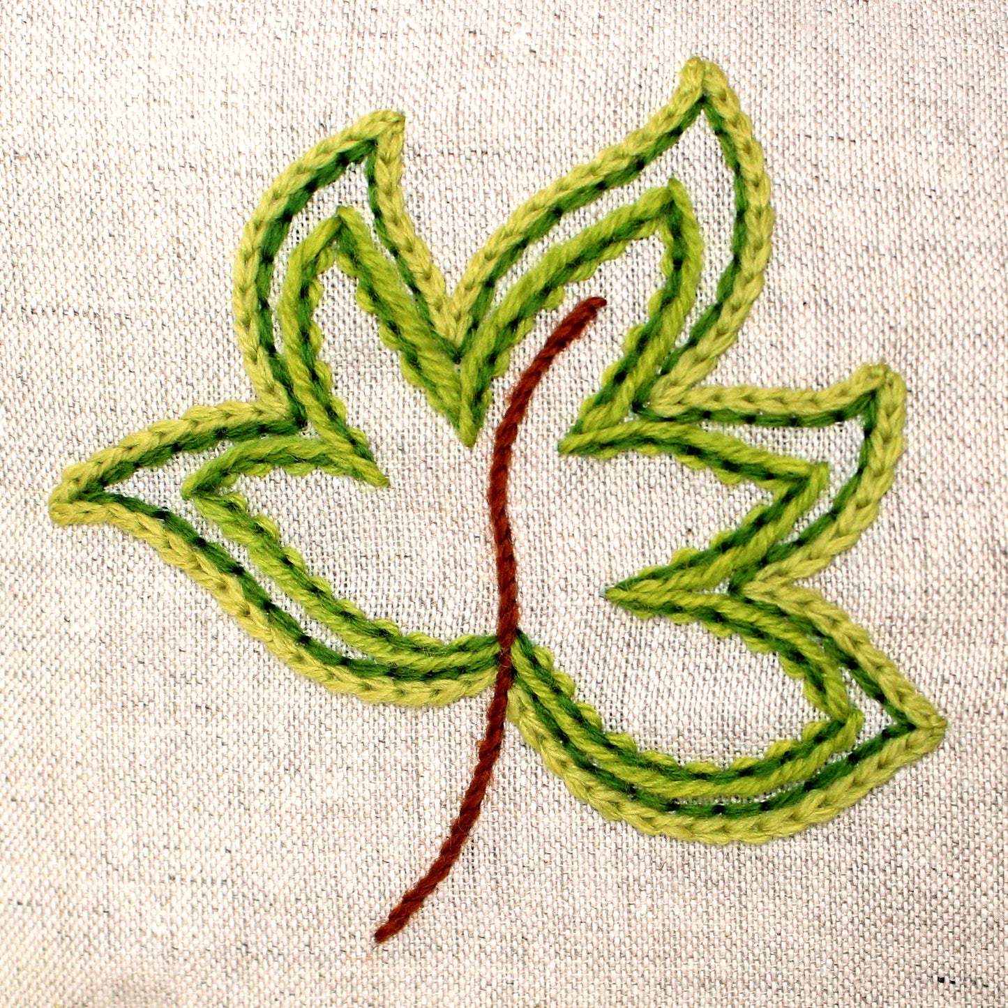 Modèle de broderie au point de croix « Maple »